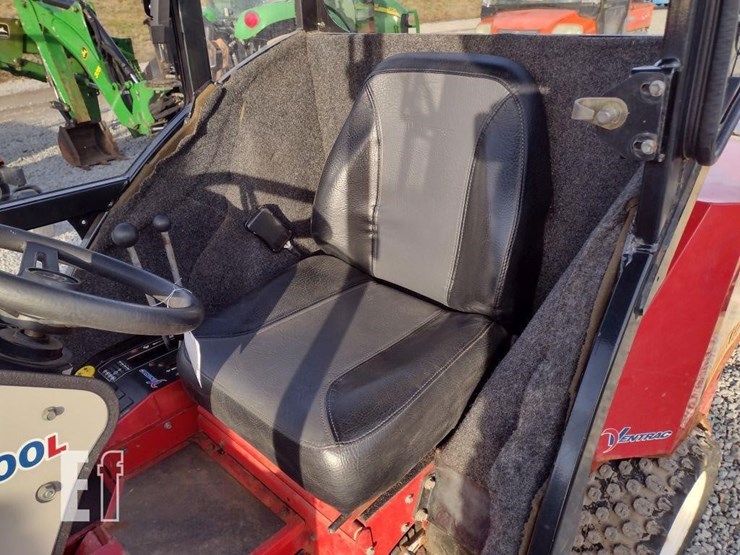 ventrac-3400l-lawn-mower-w/blade-&-broom-image-14