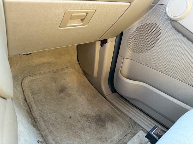 2008-ford-explorer-image-53