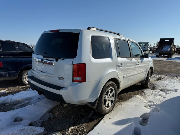 2011-honda-pilot-image-3