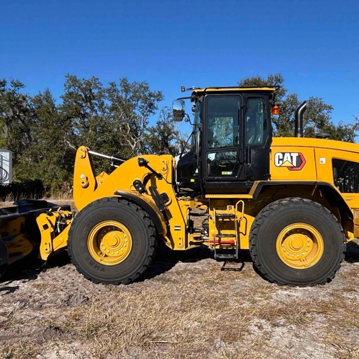 2025 CATERPILLAR 938