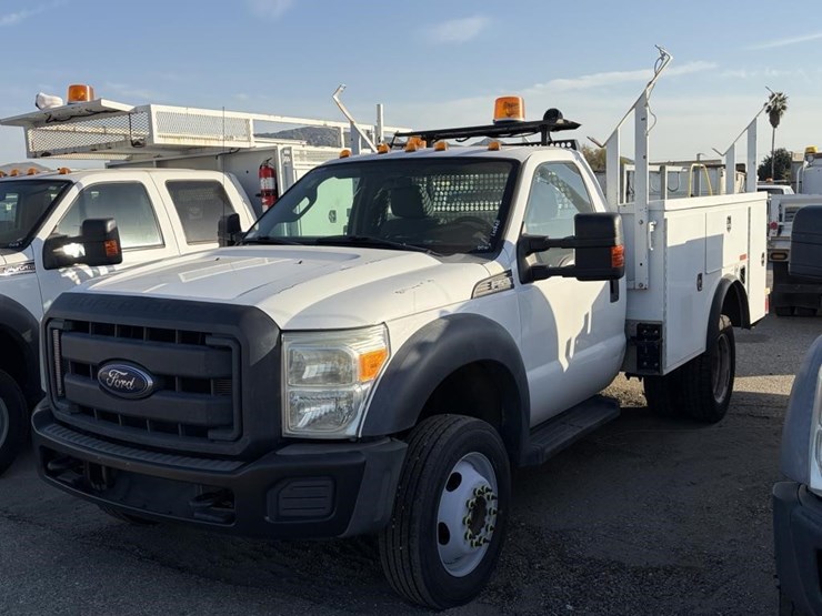 2015-ford-f550-image-1