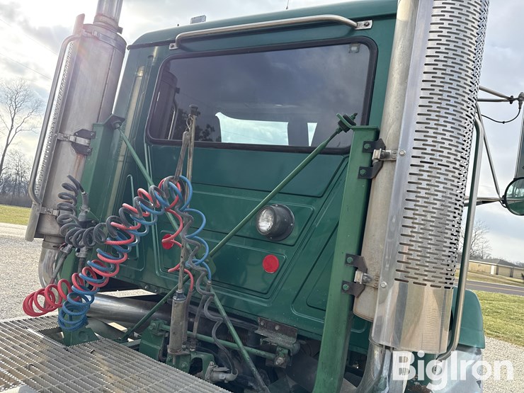 1993-mack-ch613-image-14