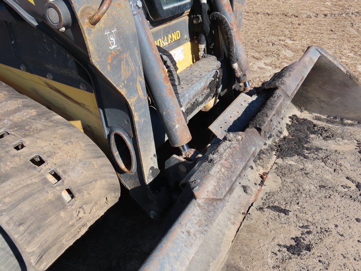 2020-new-holland-c232-image-4