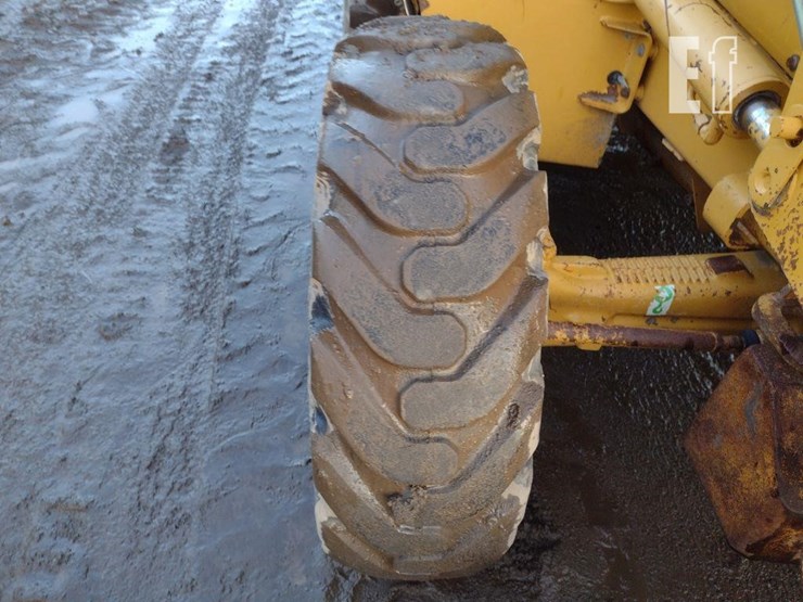 2005-caterpillar-420d-image-23