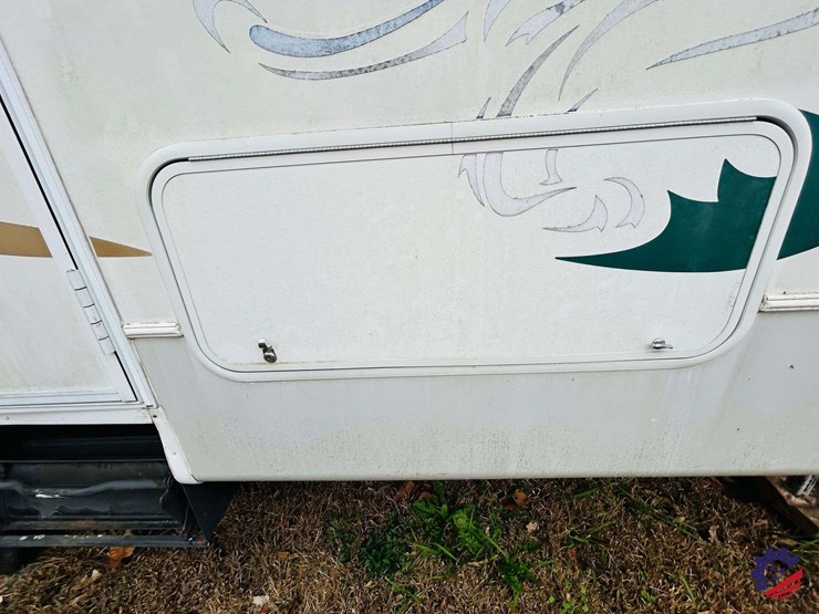 2003-forest-river-wildcat-28rk-t/a-camper-gooseneck-trailer-image-47