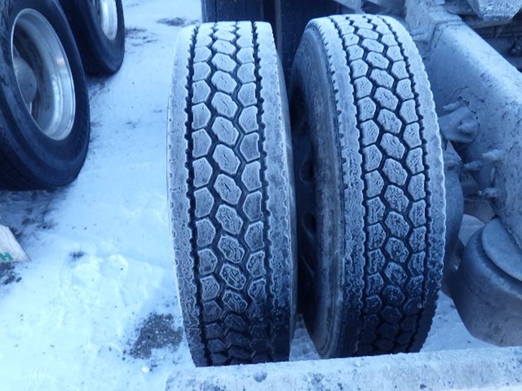 2014-peterbilt-386-image-14