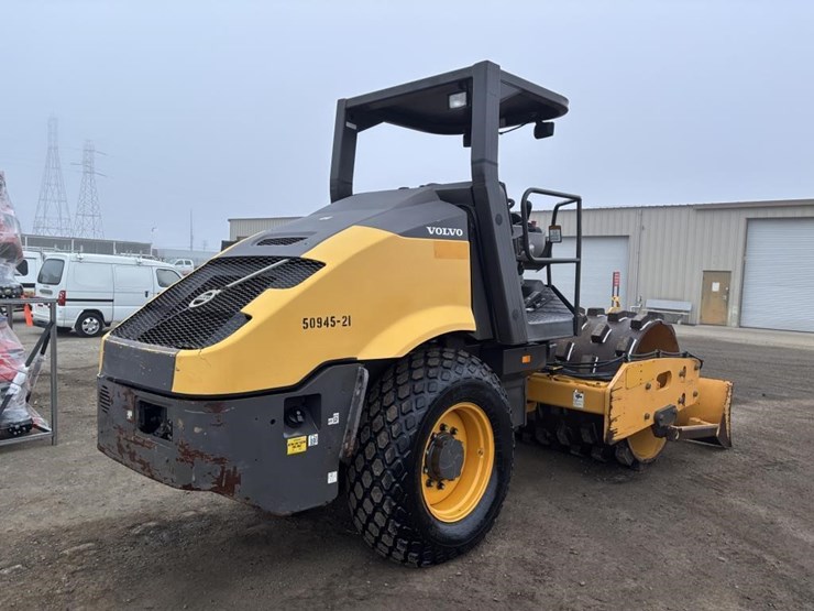 2013-volvo-sd75-image-3