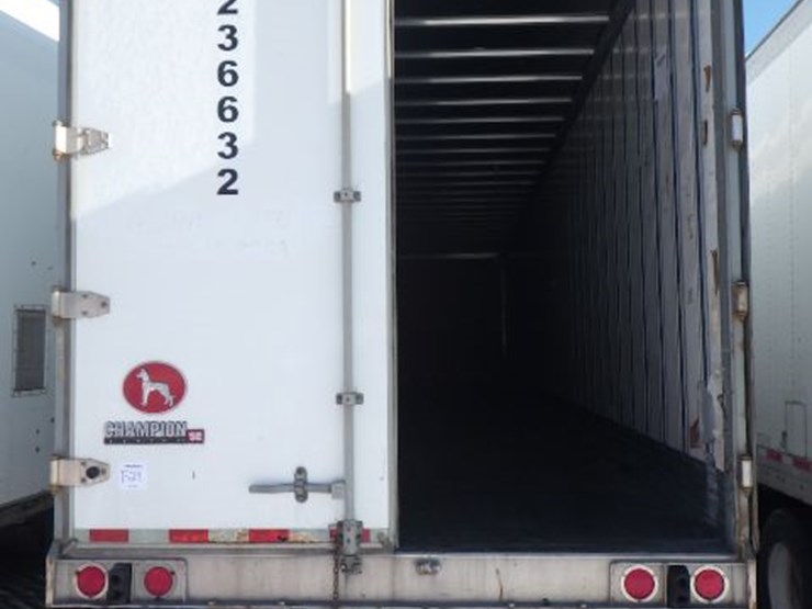 2016-great-dane-van-image-14