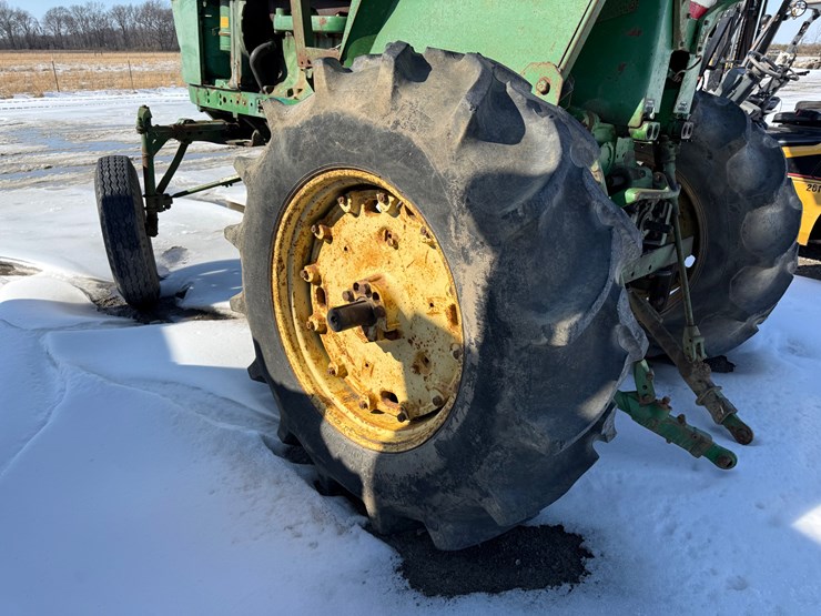 john-deere-4020-image-24