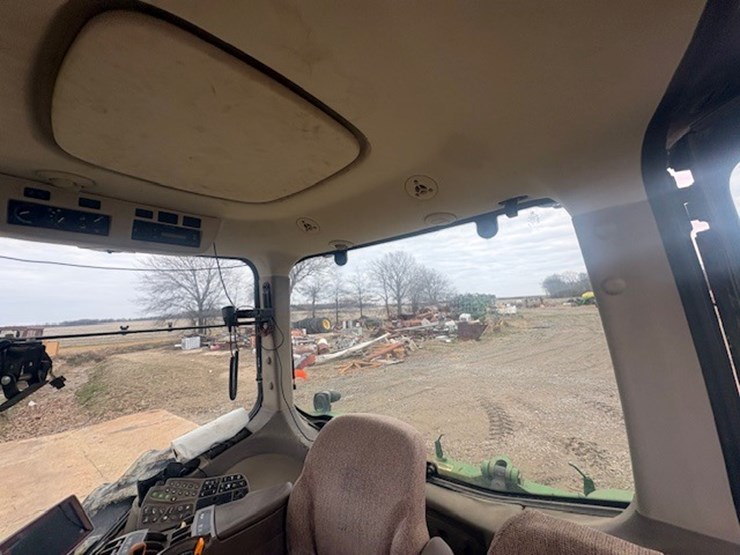 john-deere-8320r-image-56