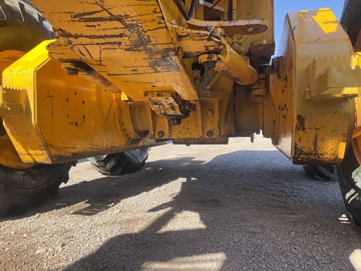 1981-deere-670a-image-29