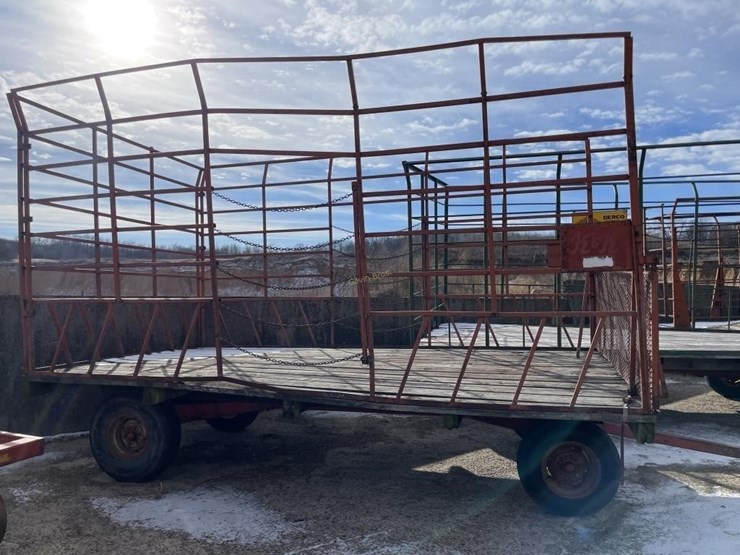 k-&-k-16'-hay-wagon-image-2