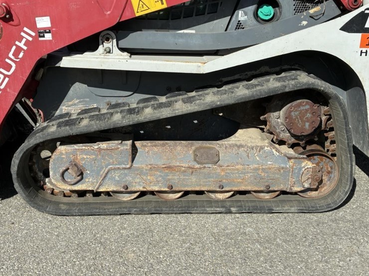 2019-takeuchi-tl10v2-image-10