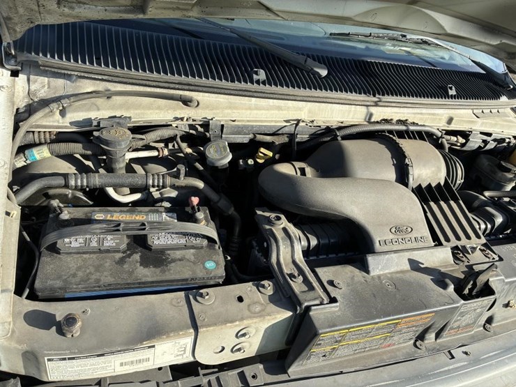 2001-ford-e250-image-8