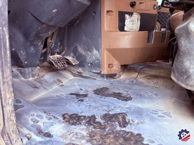 2017-mack-granite-gu713-image-50