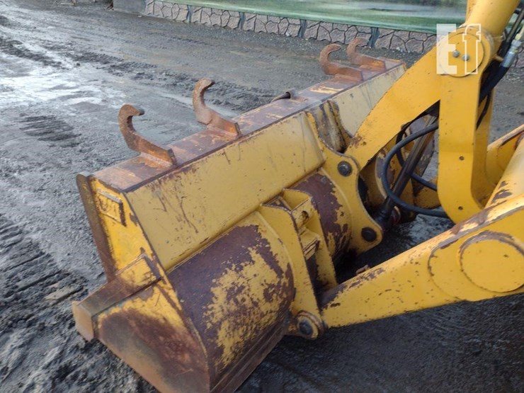 2005-caterpillar-420d-image-21