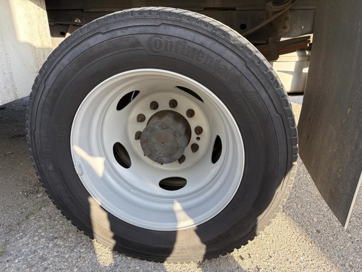 2012-ford-f550-image-5