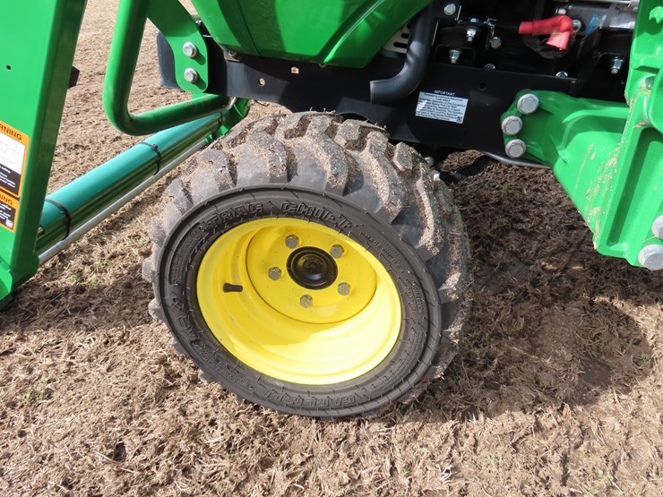 2023-john-deere-1025r-image-13