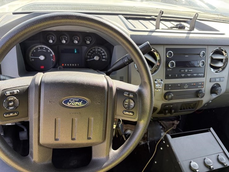 2011-ford-f250-image-11