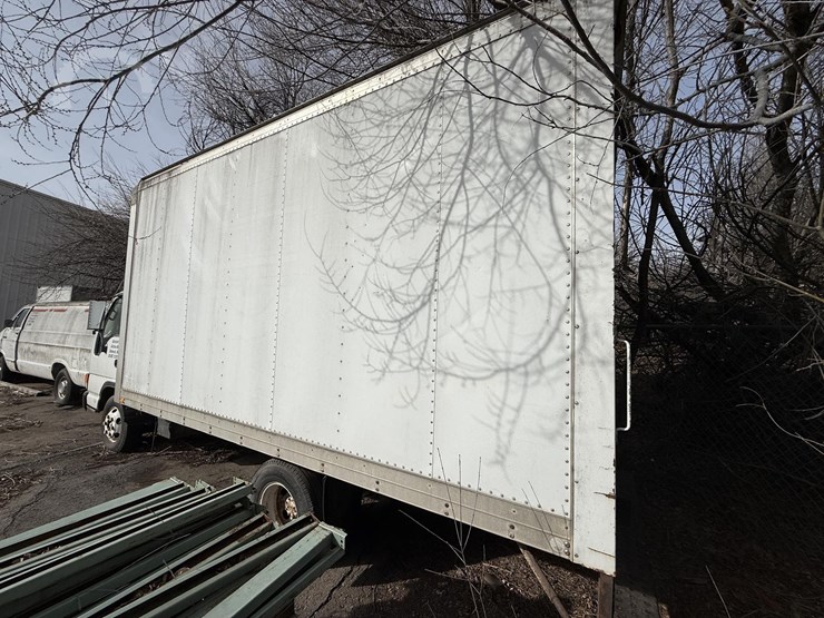 2000-isuzu-npr-image-2