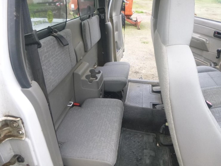 2008-chevrolet-colorado-image-12