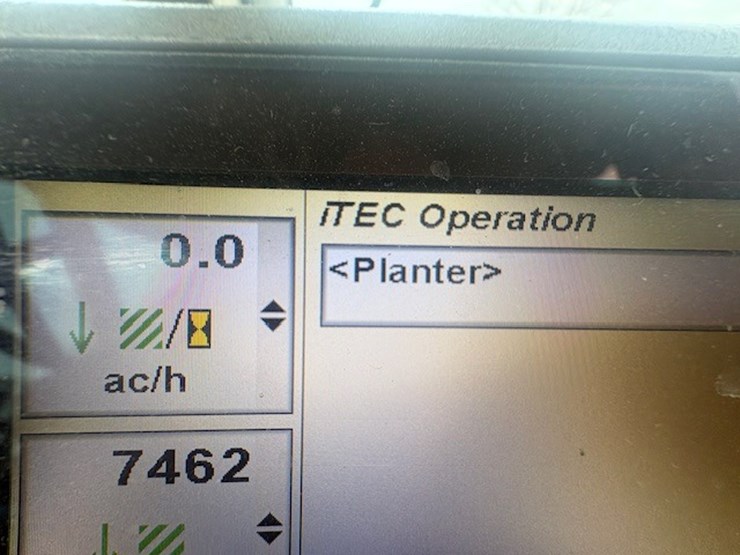 john-deere-8320r-image-79