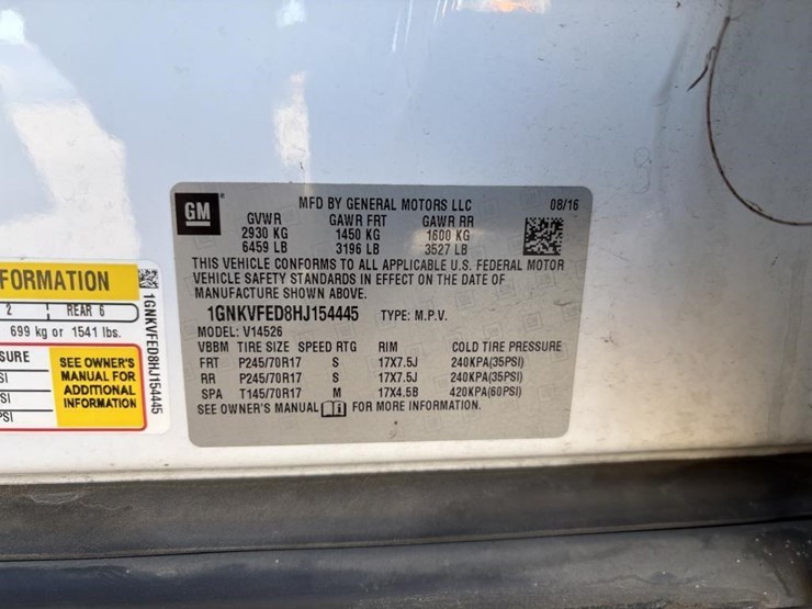 2017-chevrolet-traverse-image-35