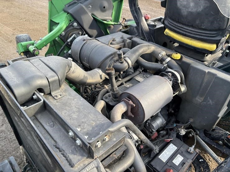 2016-john-deere-1600-turbo-image-24