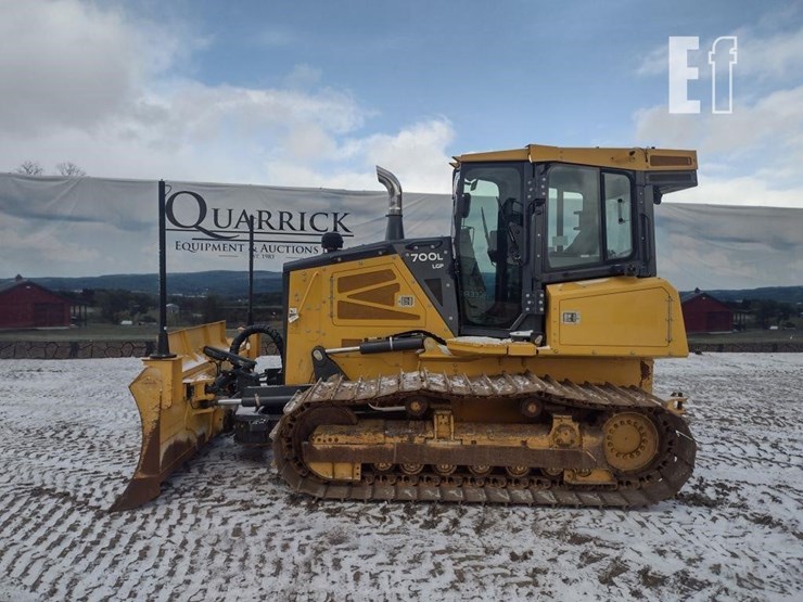 2022-deere-700l-lgp-image-1