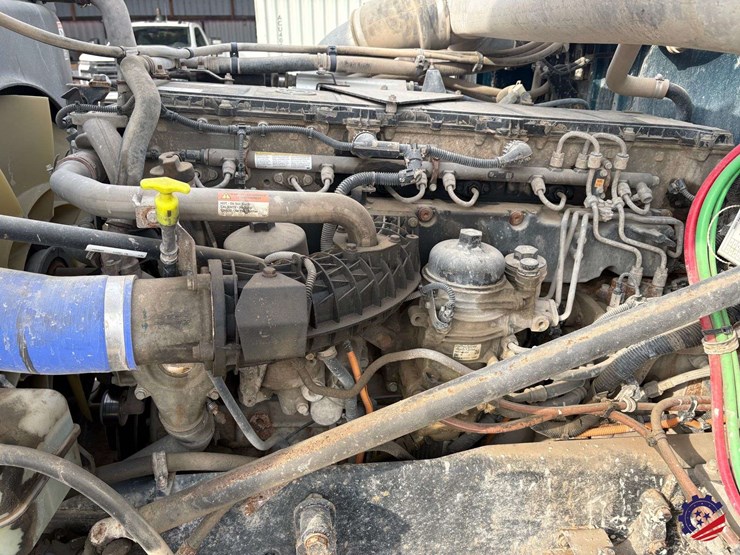 2021-western-star-4900ex-image-45