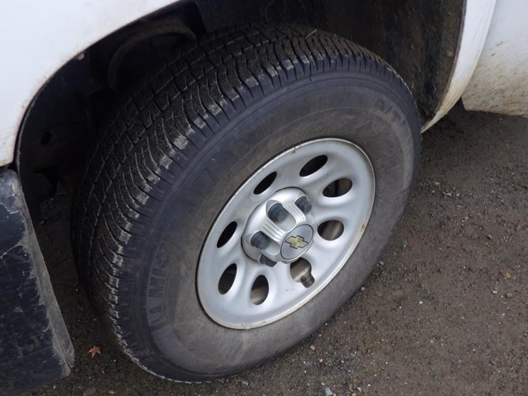 2013-chevrolet-1500-image-12