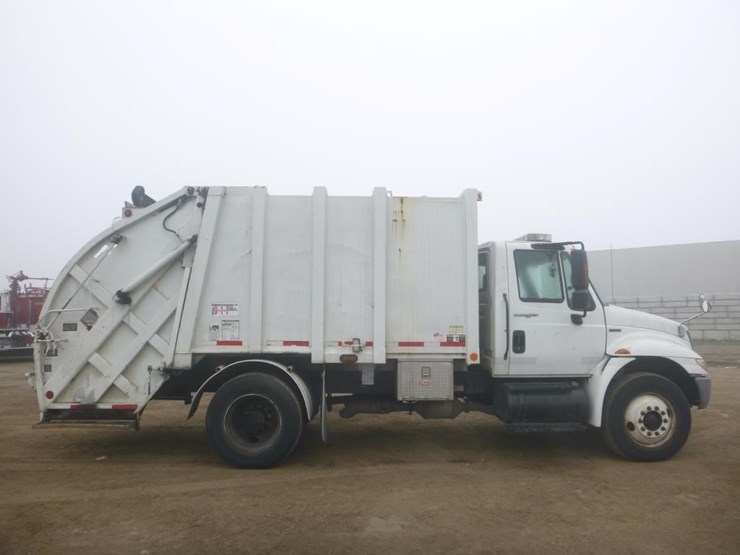 2010-international-durastar-4300-image-8