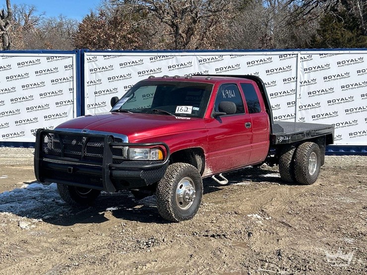 1999-dodge-ram-3500-image-1