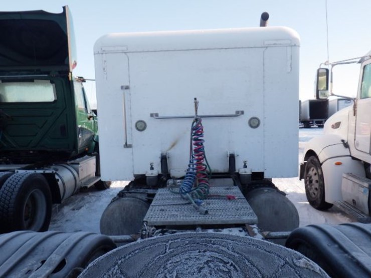 2014-peterbilt-386-image-12