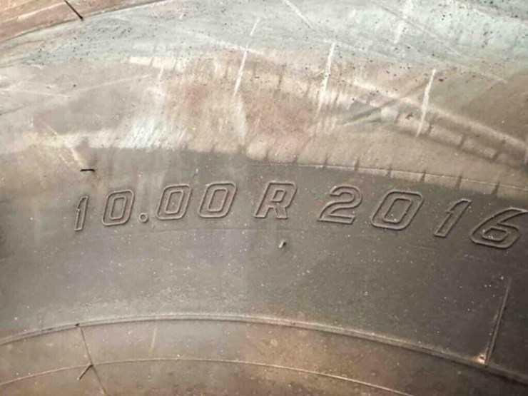 2-10:00-steering-tires,-recaps,-16-ply-image-2