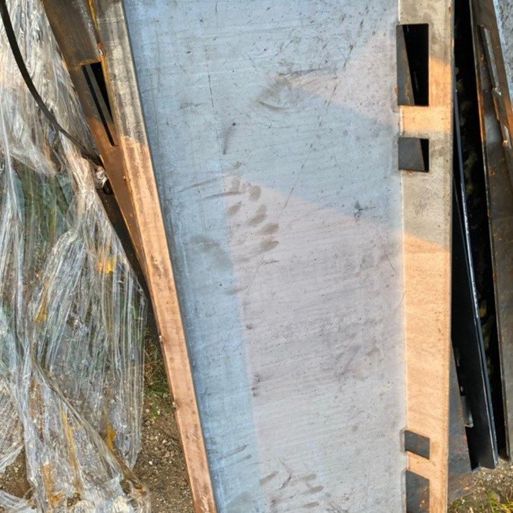 skid steer plate ￼