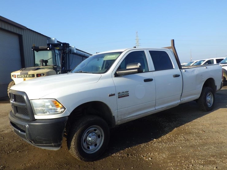 2015-dodge-2500-image-1