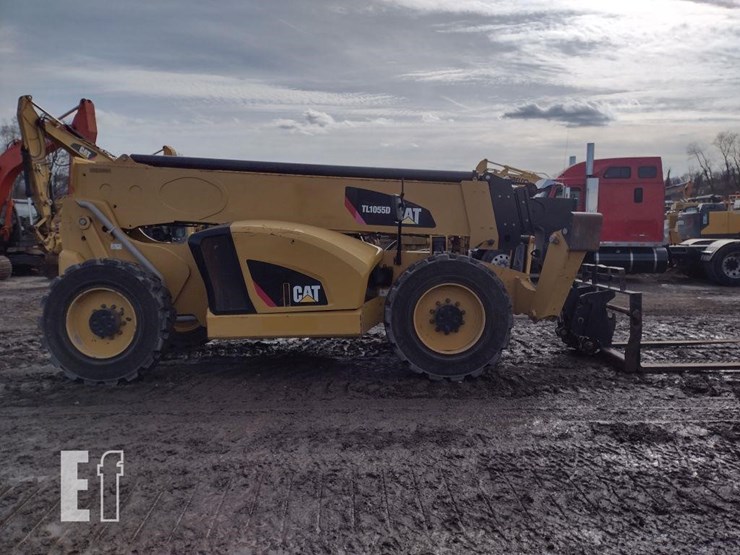 2019-caterpillar-tl1055d-image-3