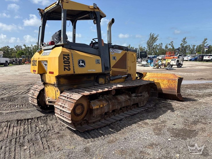 2014-deere-650k-image-3