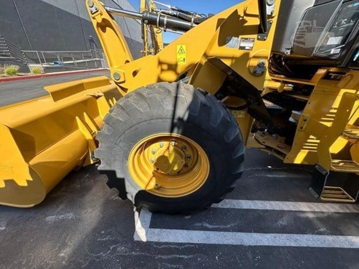 2018-caterpillar-910m-image-14