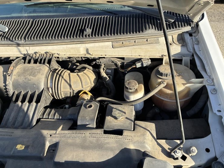 2010-ford-e350-image-7