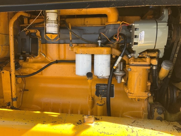 1981-deere-670a-image-20