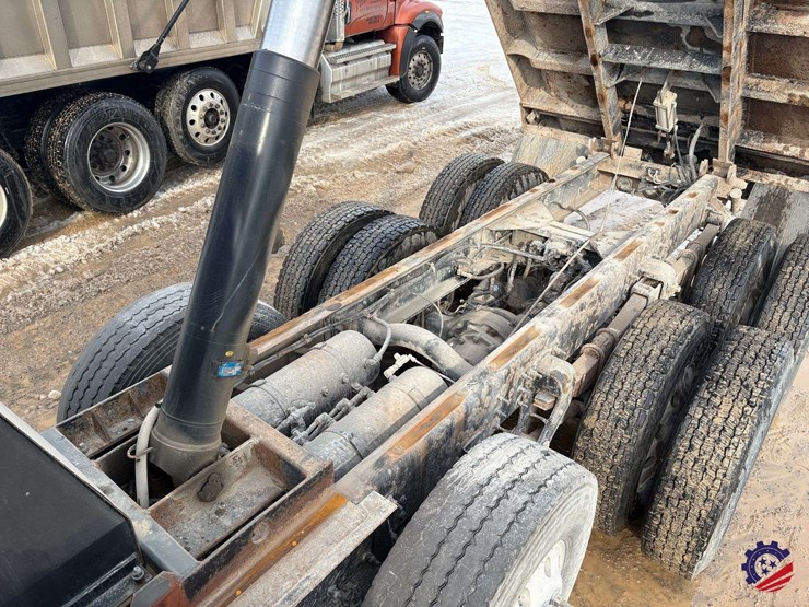 2021-western-star-4900ex-image-82