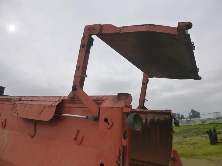 2002-international-2674-image-21