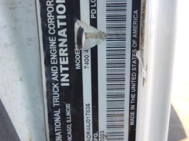2004-international-7400-image-43