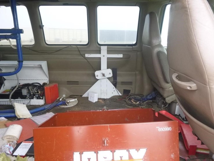 2000-gmc-3500-image-12