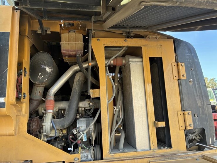 caterpillar-924g-image-13