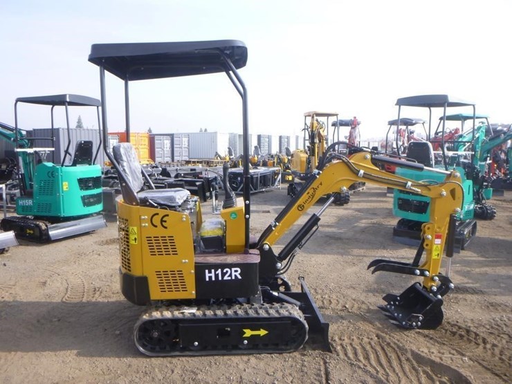 agt-h12r-hydraulic-excavator-image-7