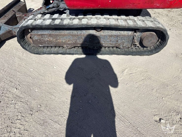 2014-takeuchi-tb228-image-14