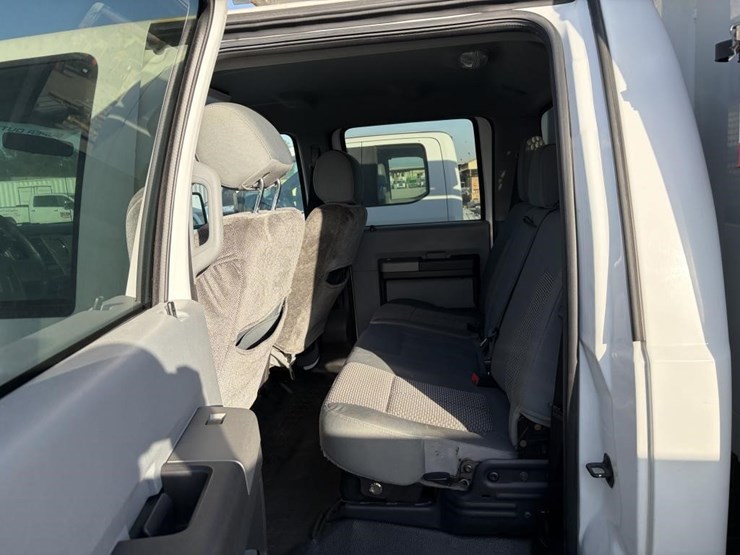 2012-ford-f550-image-11